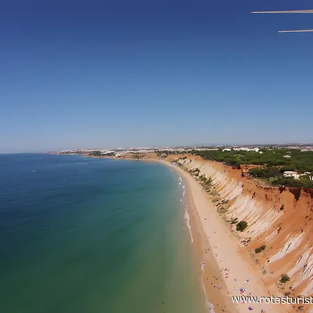 Solmar Garden View, Ac, Wifi, Pool アパート オーリョス・デ・アーグァ