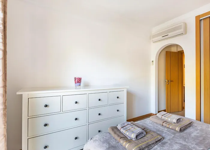 Solmar Garden View, Ac, Wifi, Pool * Olhos de Agua (Albufeira)